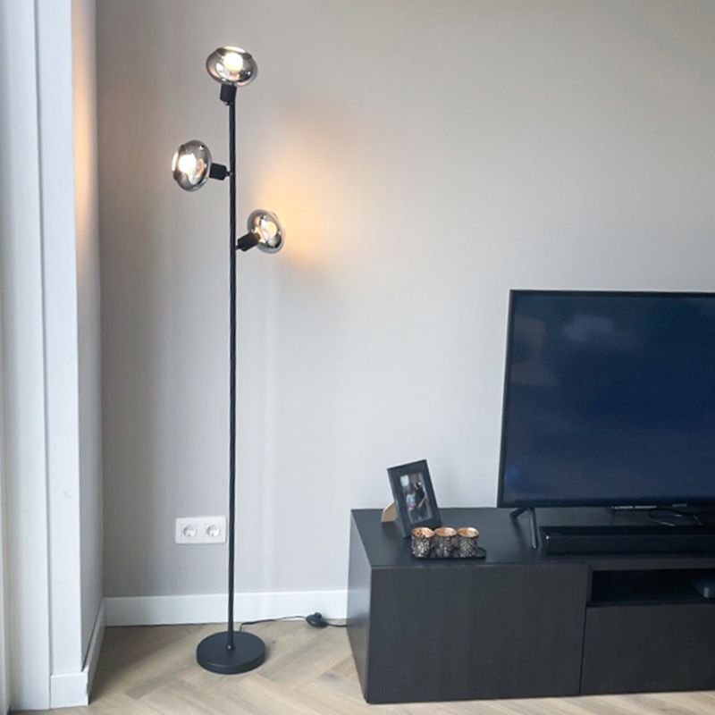 Candeeiro de pé preto design, Skip, com interruptor Candeeiro de pé preto design, Skip, com interruptor