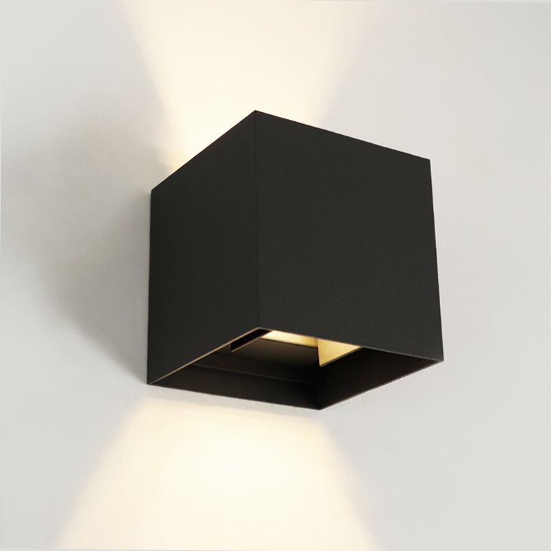 Candeeiro de parede exterior com sensor crepuscular preto moderno, Dion, 6W, LED 2700K, IP54