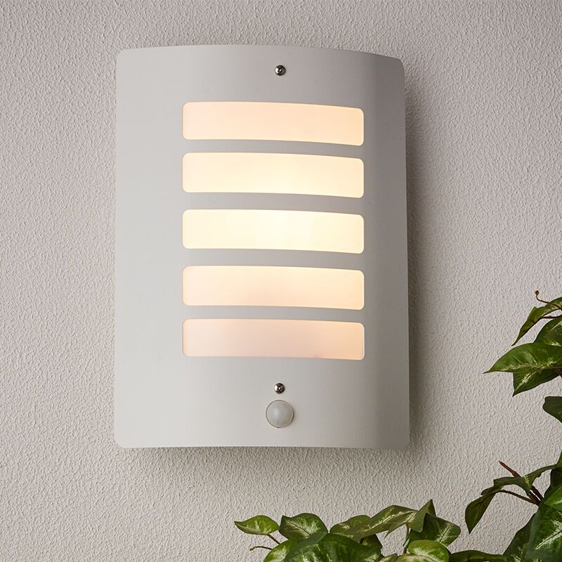 Candeeiro de parede exterior com sensor de movimento branco de metal, Alea, IP44 Candeeiro de parede exterior com sensor de movimento branco de metal, Alea, IP44
