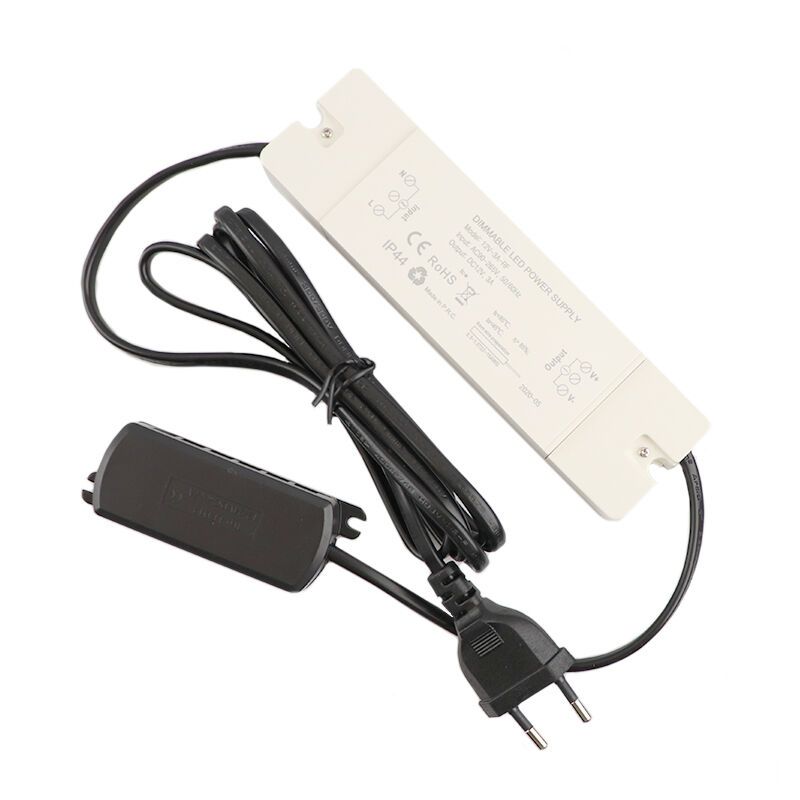 Caixa de distribuição com transformador para iluminação de varanda do tipo "plug and play".