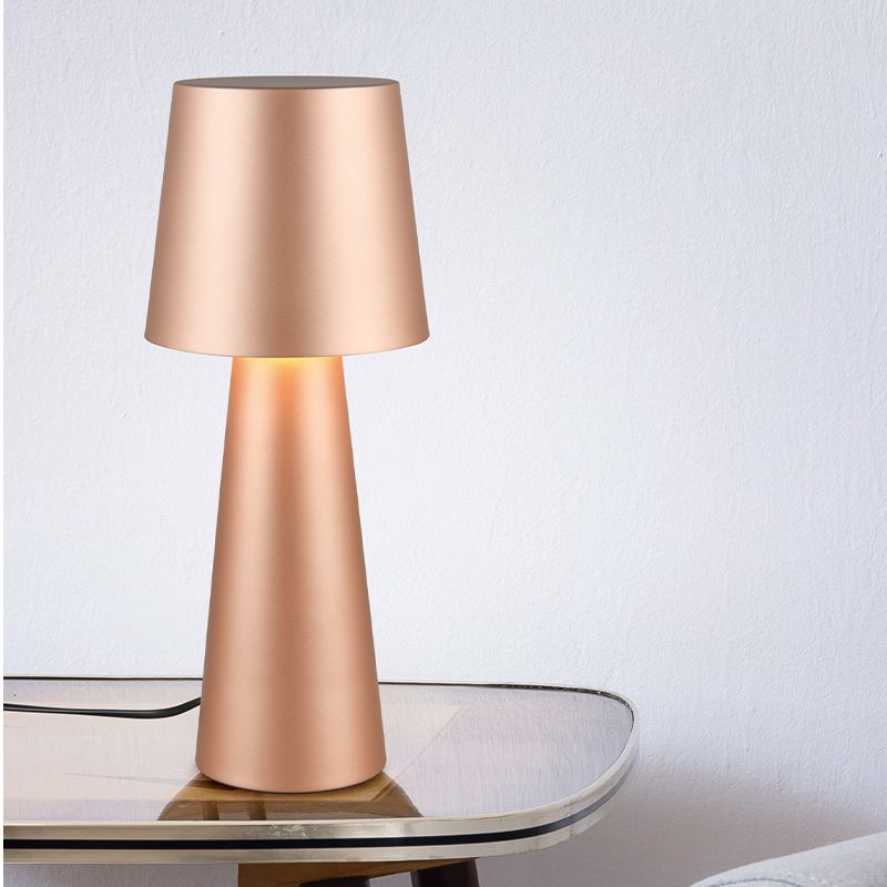 Candeeiro de mesa moderno castanho, Lillyam, com interruptor