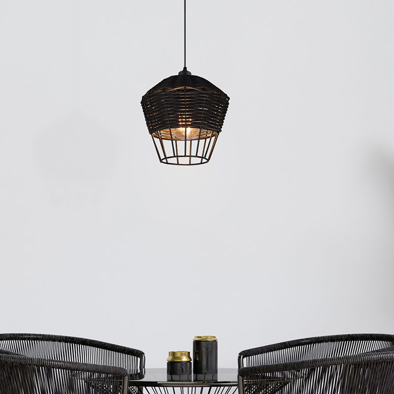 Candeeiro suspenso de rattan preto, Mirne