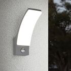 Candeeiro de parede exterior com sensor de movimento moderno antracite, Popke, 12,5W, LED 4000K, IP44