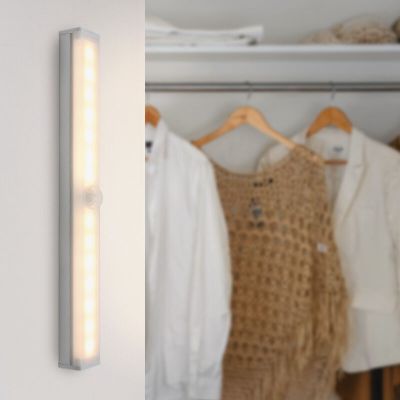 Luminária de guarda-roupa prateada em plástico, Ilana, LED de 1W e 3000K