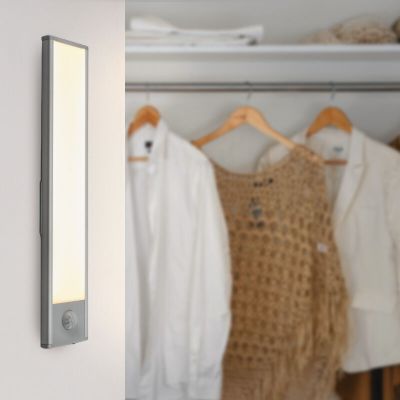 Luminária de guarda-roupa prateada em plástico, Ilana, LED de 1W e 3000K