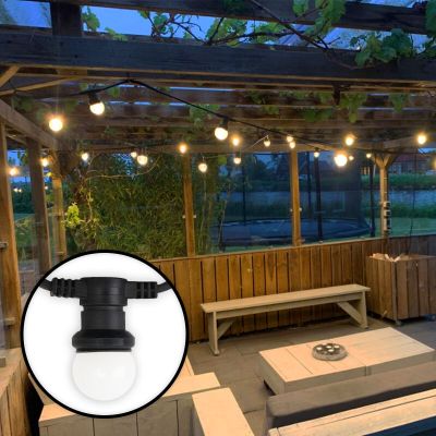 Cordão de luzes de 80 metros com 80 lâmpadas brancas leitosas.